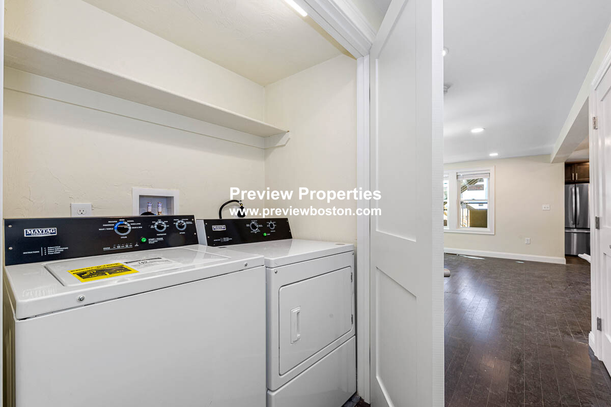 5 bed, 4+ bath apartment for rent at 70 Stanley Ave Unit 1, South Medford — photo 18 of 33