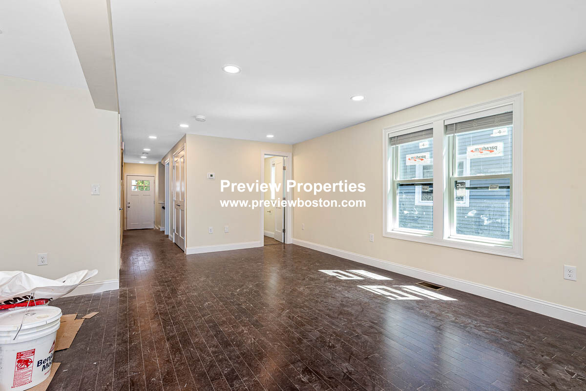 5 bed, 4+ bath apartment for rent at 70 Stanley Ave Unit 1, South Medford — photo 25 of 33