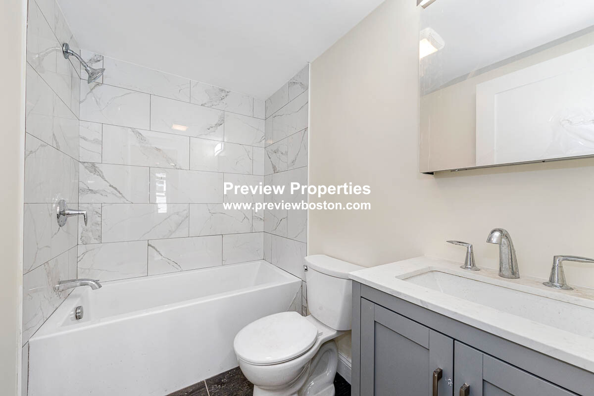 5 bed, 4+ bath apartment for rent at 70 Stanley Ave Unit 1, South Medford — photo 14 of 33