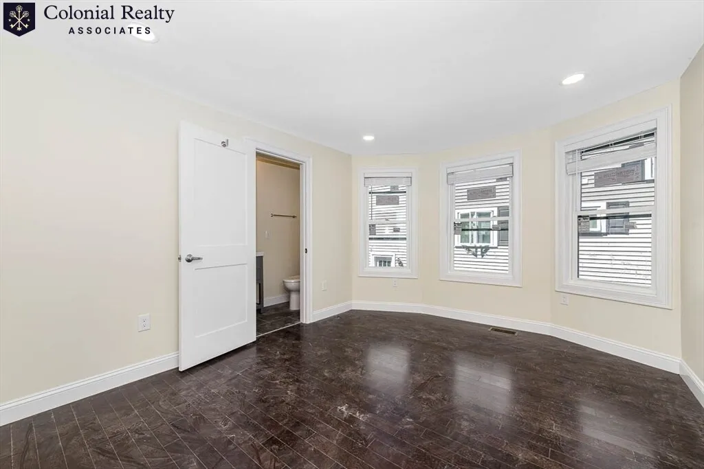 5 bed, 5.5 bath apartment for rent at 70 Stanley Ave Unit Ave, South Medford — photo 17 of 27