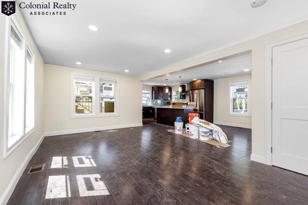 5 bed, 5.5 bath apartment for rent at 70 Stanley Ave Unit Ave, South Medford — photo 20 of 27