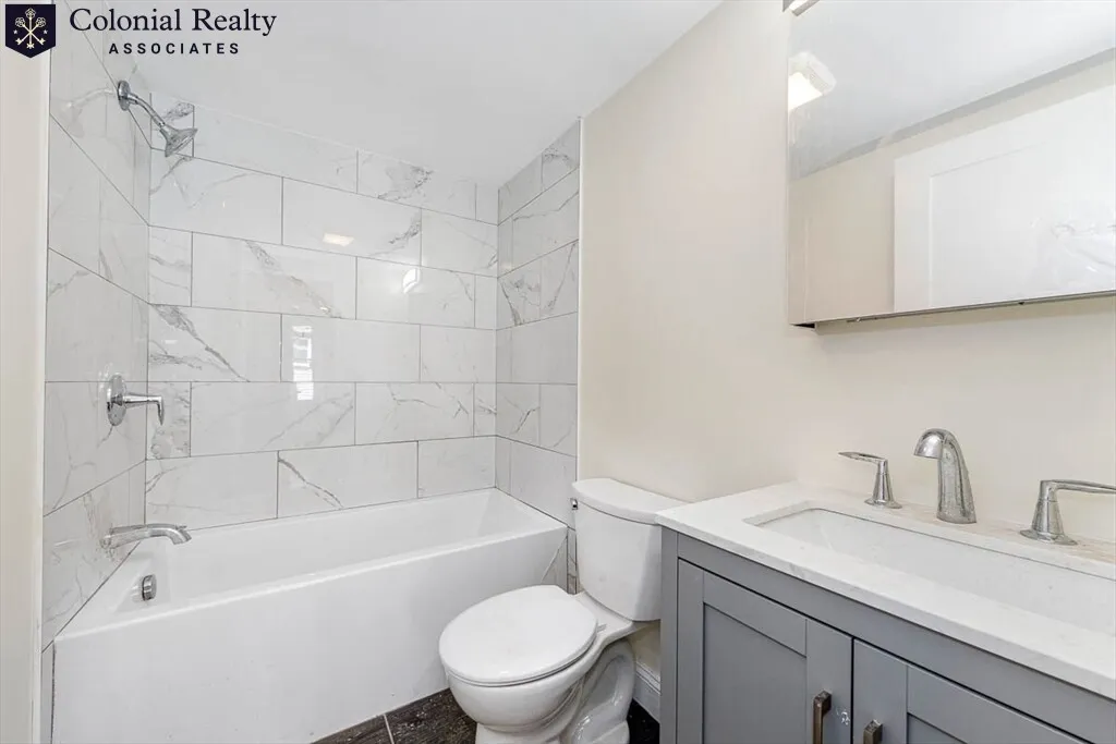 5 bed, 5.5 bath apartment for rent at 70 Stanley Ave Unit Ave, South Medford — photo 16 of 27