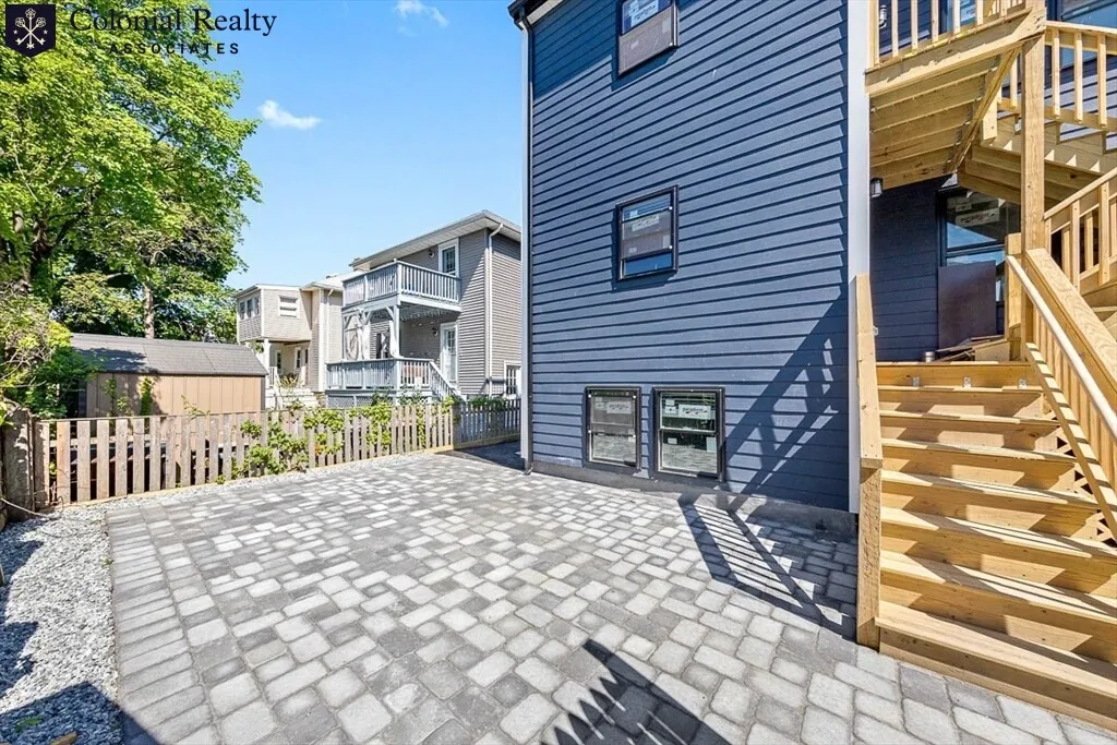 5 bed, 5.5 bath apartment for rent at 70 Stanley Ave Unit Ave, South Medford — photo 25 of 27