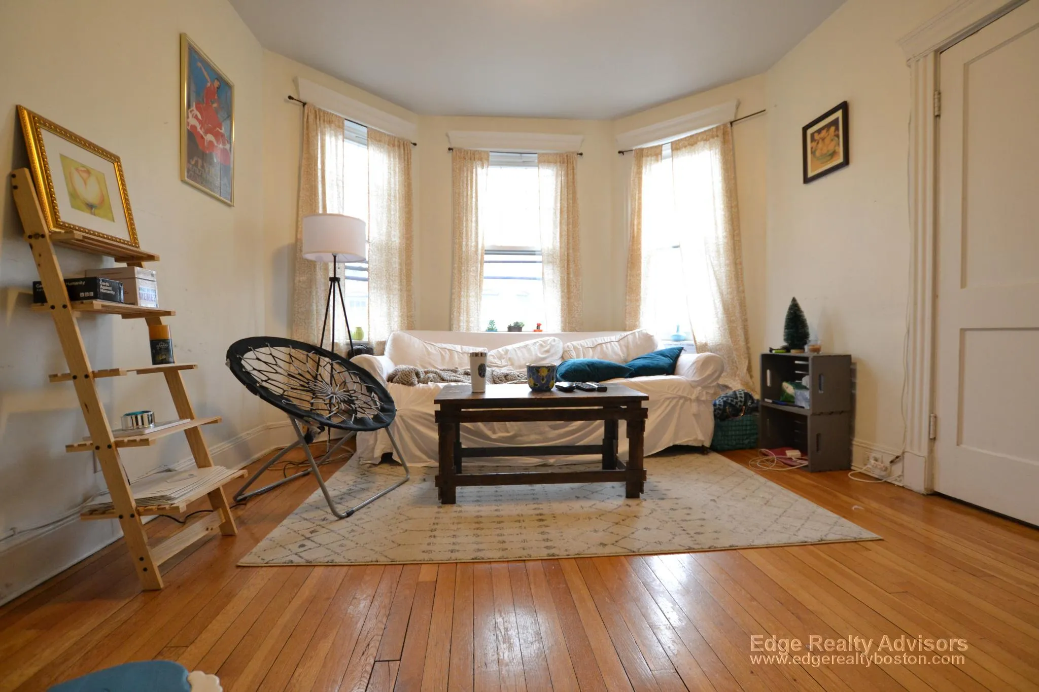 3 bed, 1 bath apartment for rent at 70 Strathmore Rd Unit 10, Brighton — photo 2 of 7