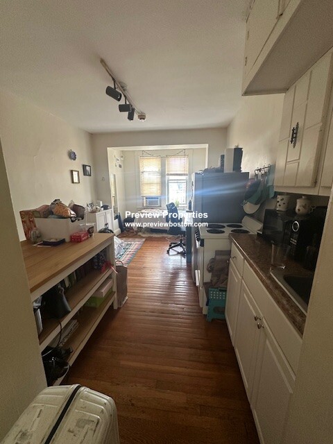 Studio bed, 1 bath apartment for rent at 70 Strathmore Rd Unit 11AP, Brighton