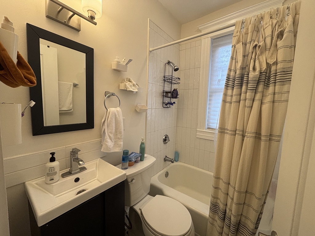 1 bed, 1 bath apartment for rent at 70 Strathmore Rd Unit 9B, Brighton — photo 8 of 20