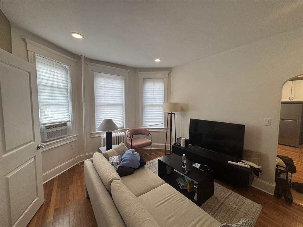 1 bed, 1 bath apartment for rent at 70 Strathmore Rd Unit 9B, Brighton — photo 11 of 20