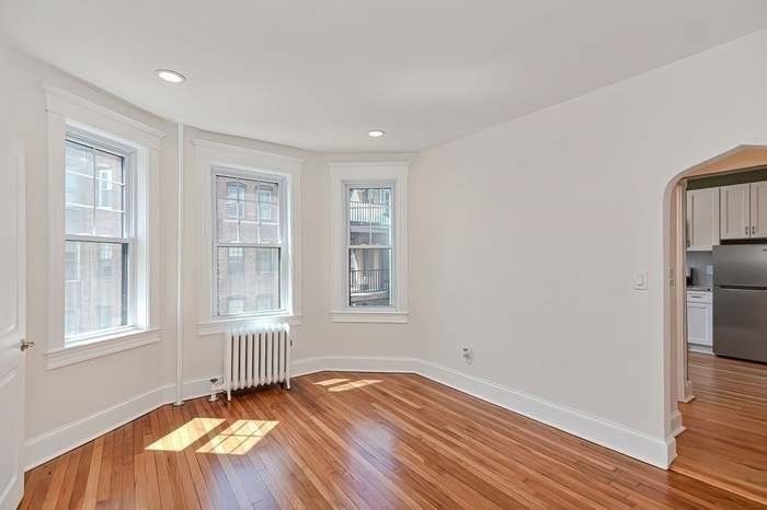 1 bed, 1 bath apartment for rent at 70 Strathmore Rd Unit 9B, Brighton — photo 13 of 20