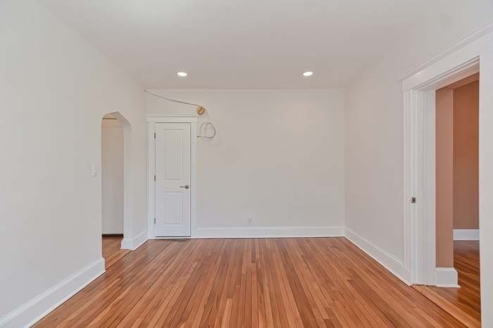 1 bed, 1 bath apartment for rent at 70 Strathmore Rd Unit 9B, Brighton — photo 9 of 20