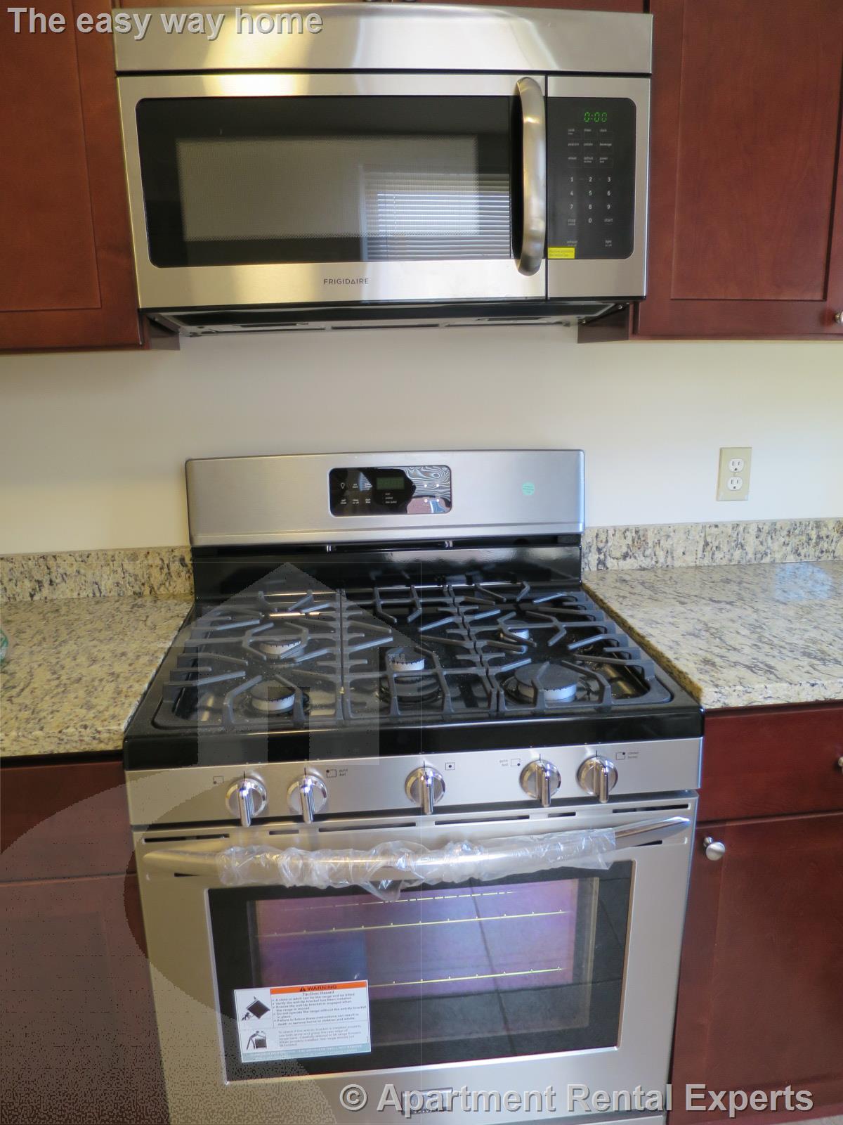 2 bed, 1 bath apartment for rent at 70 Summer St Unit 3L, Union Square — photo 2 of 10