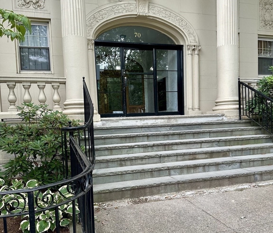 1 bed, 1 bath apartment for rent at 70 Fenway Unit 54, Fenway — photo 16 of 20