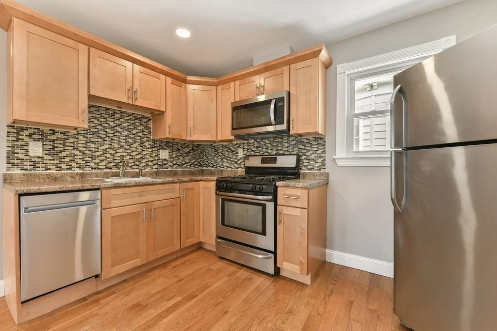 3 bed, 1 bath apartment for rent at 70 Topliff St Unit 3, Dorchester — photo 3 of 17