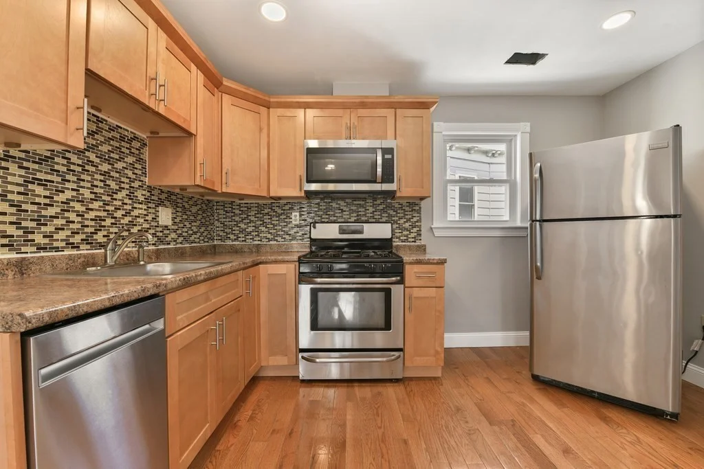 3 bed, 1 bath apartment for rent at 70 Topliff St Unit 3, Dorchester — photo 2 of 17