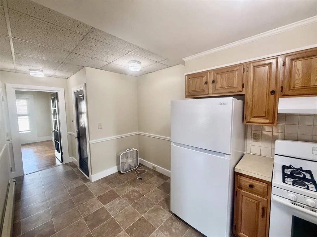 1 bed, 1 bath apartment for rent at 70 Tremont St Unit 2R, South Braintree — photo 3 of 15