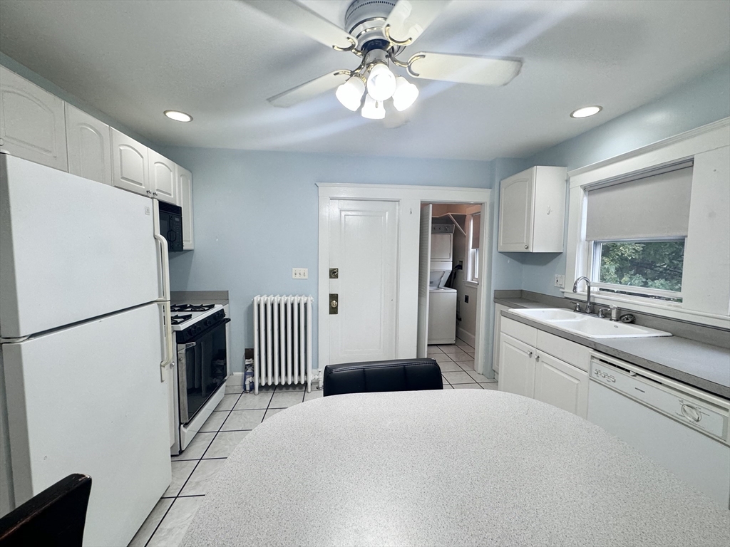2 bed, 1 bath apartment for rent at 70 Union St Unit 2, Brighton — photo 2 of 13