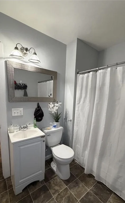3 bed, 1 bath apartment for rent at 70 Vale St Unit 3, Worcester — photo 8 of 10