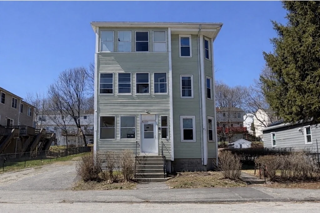 3 bed, 1 bath apartment for rent at 70 Vale St Unit 3, Worcester — photo 10 of 10