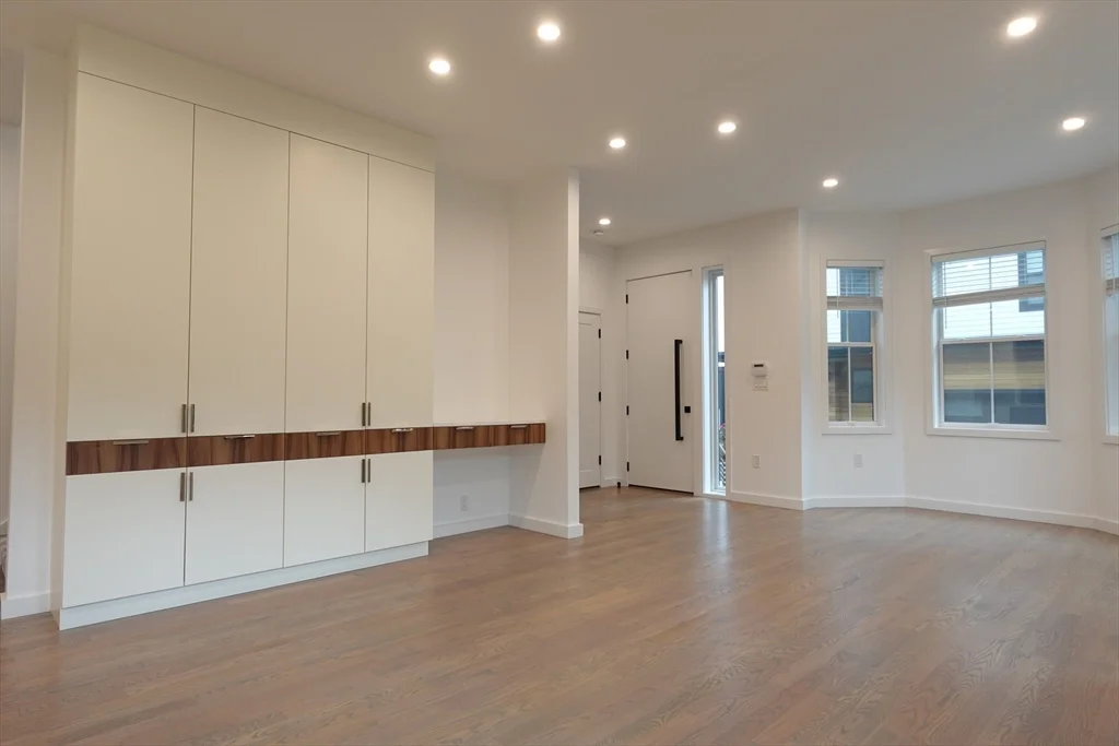 4 bed, 3 bath apartment for rent at 70 Walker Unit 2, Newton — photo 7 of 13