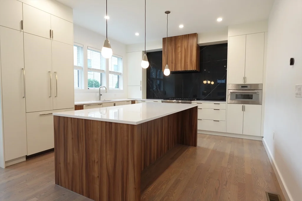 4 bed, 3 bath apartment for rent at 70 Walker Unit 2, Newton — photo 5 of 13