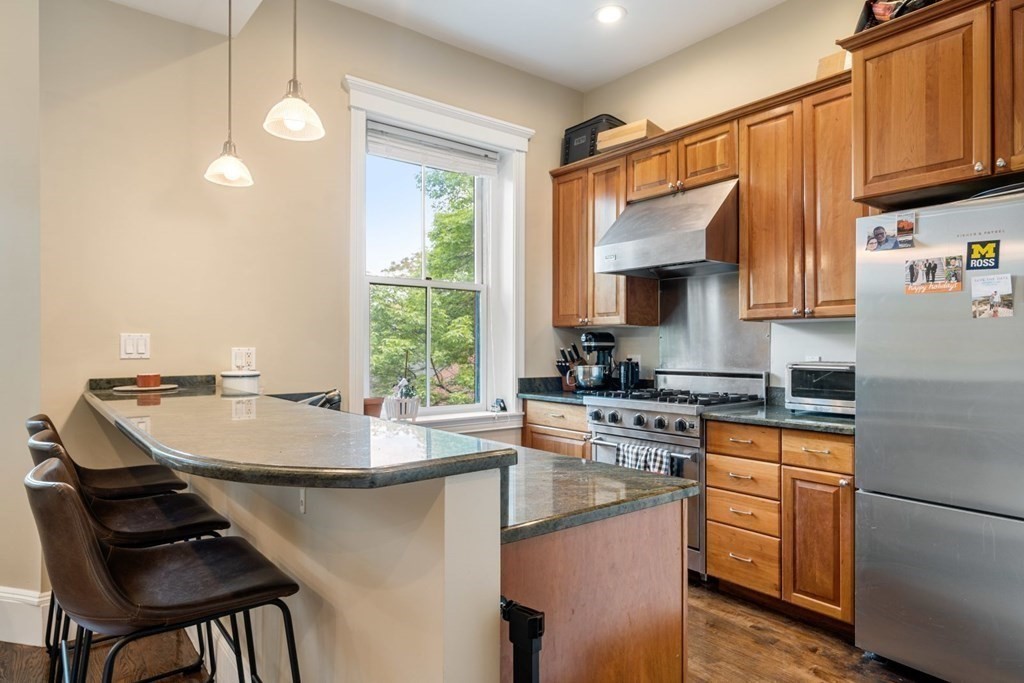 2 bed, 1 bath apartment for rent at 70 Waltham St Unit 3, South End — photo 4 of 24