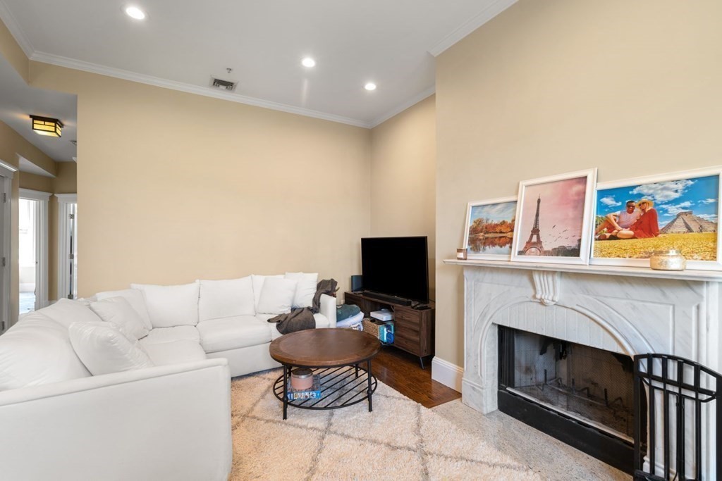 2 bed, 1 bath apartment for rent at 70 Waltham St Unit 3, South End — photo 8 of 24