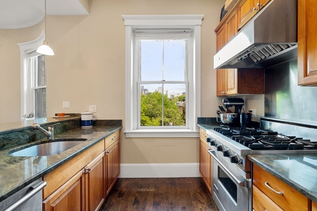 2 bed, 1 bath apartment for rent at 70 Waltham St Unit 3, South End — photo 2 of 24