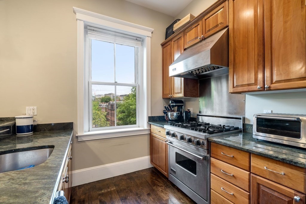 2 bed, 1 bath apartment for rent at 70 Waltham St Unit 3, South End — photo 3 of 24