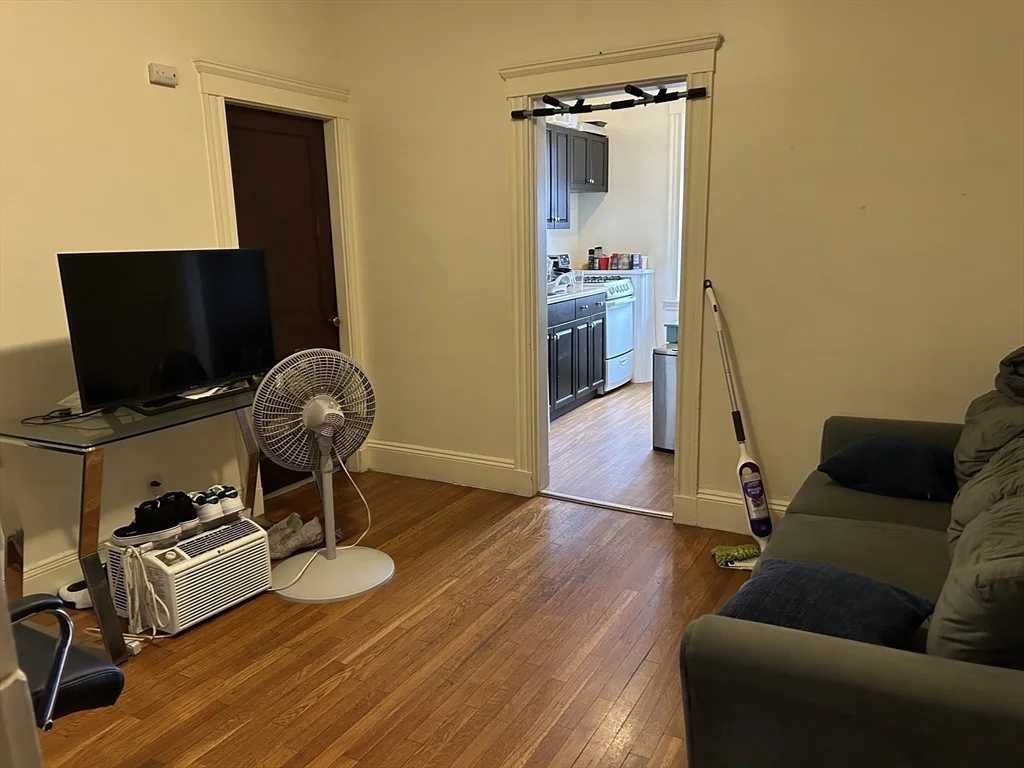 3 bed, 1 bath apartment for rent at 70 Washington St Unit 14, Malden — photo 2 of 7