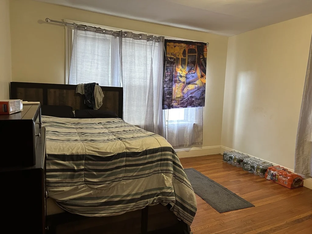 3 bed, 1 bath apartment for rent at 70 Washington St Unit 14, Malden — photo 5 of 7