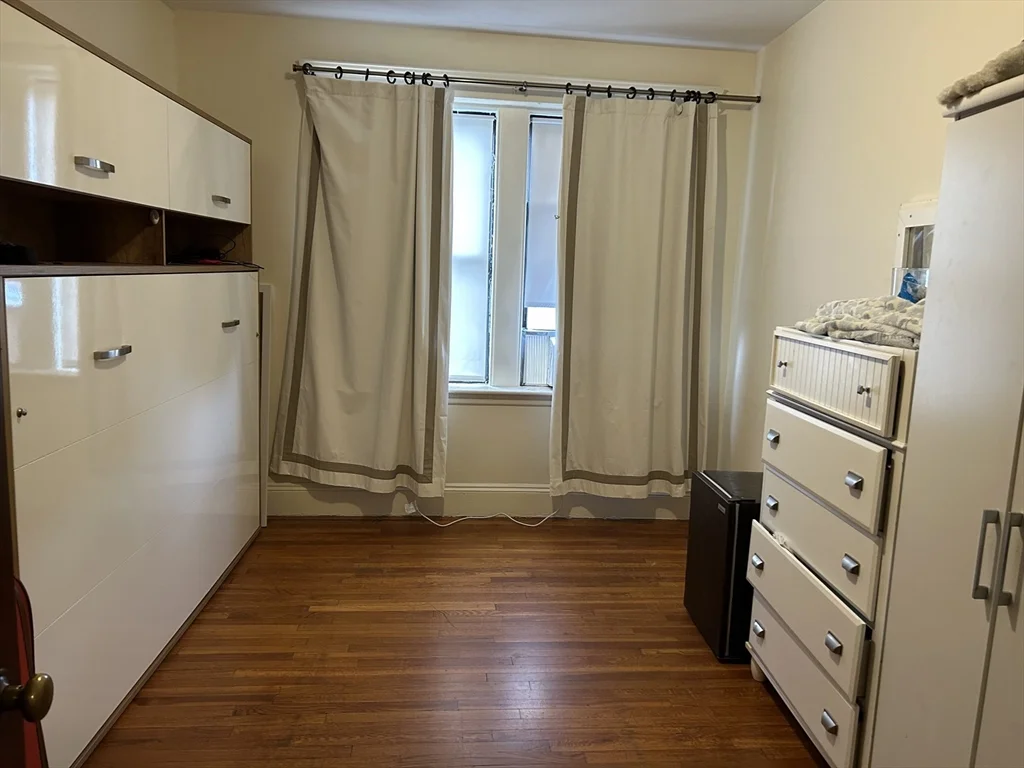 3 bed, 1 bath apartment for rent at 70 Washington St Unit 14, Malden — photo 6 of 7