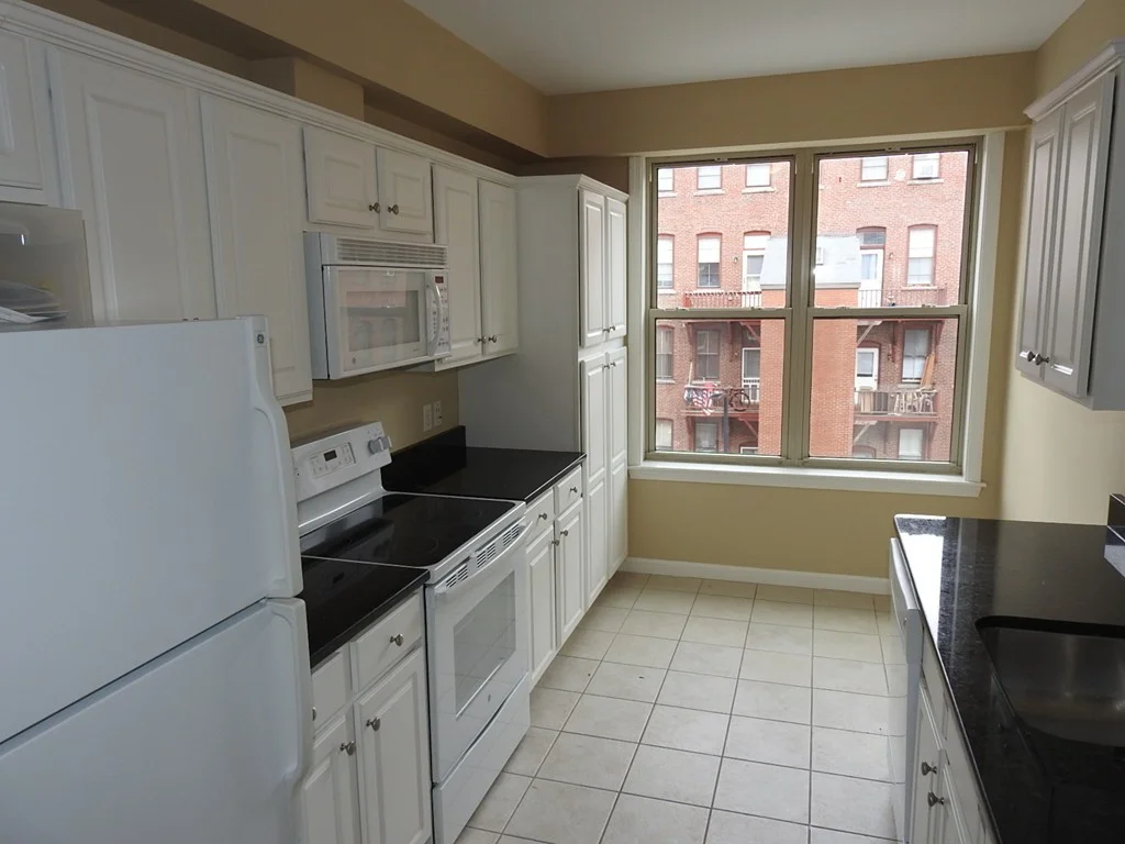 2 bed, 2 bath apartment for rent at 70 Washington St Unit 307, Zip 01832 — photo 2 of 14