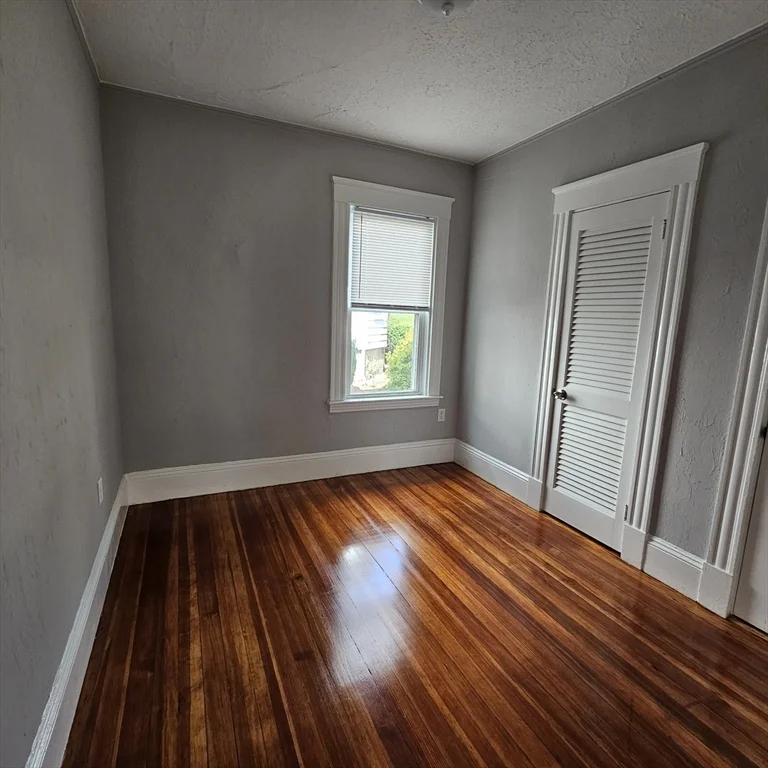 3 bed, 1 bath apartment for rent at 70 Weston St Unit 1, Brockton — photo 6 of 8