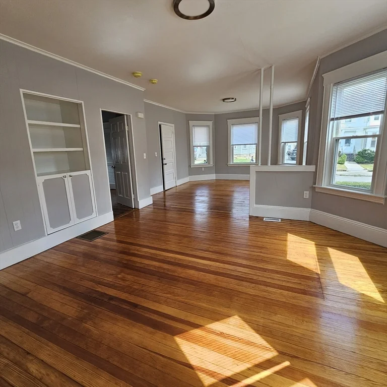 3 bed, 1 bath apartment for rent at 70 Weston St Unit 1, Brockton — photo 2 of 8