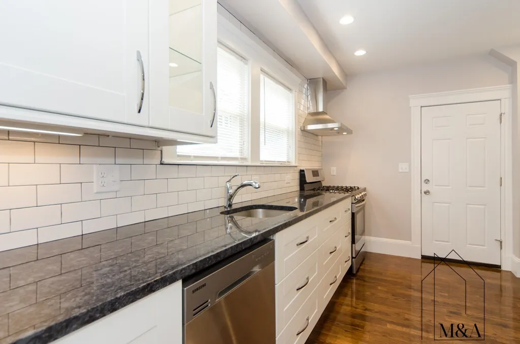2 bed, 1 bath apartment for rent at 700 Belmont St Unit 1, Watertown — photo 3 of 12
