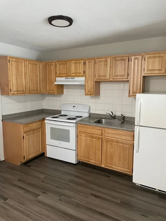 2 bed, 1 bath apartment for rent at 700 Cummins Highway Unit 10, Mattapan — photo 1 of 13