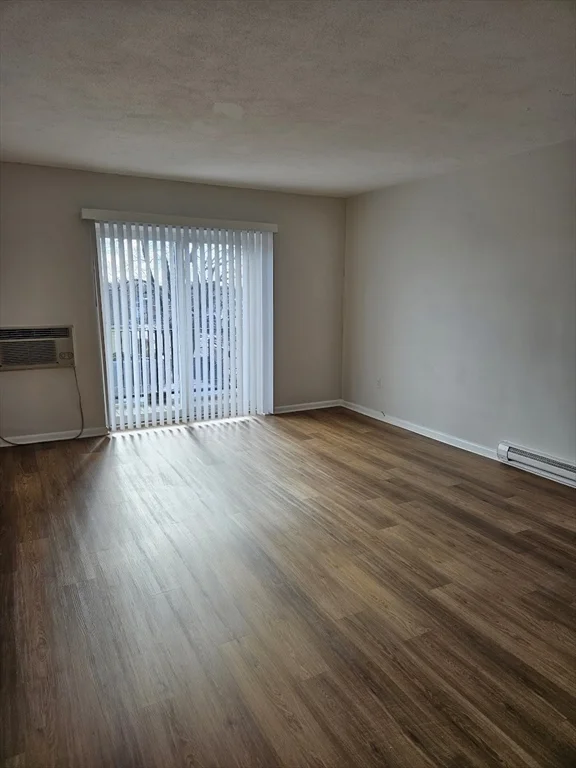 2 bed, 1 bath apartment for rent at 700 Cummins Highway Unit 12, Mattapan — photo 3 of 9