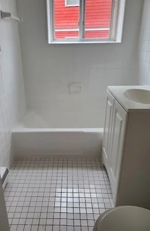 2 bed, 1 bath apartment for rent at 700 Cummins Highway Unit 4, Mattapan — photo 5 of 7