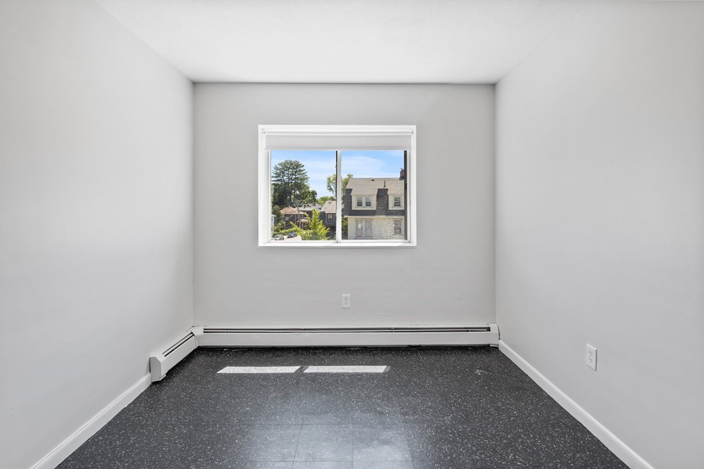 2 bed, 1 bath apartment for rent at 700 Cummins Highway Unit 6, Mattapan — photo 4 of 8