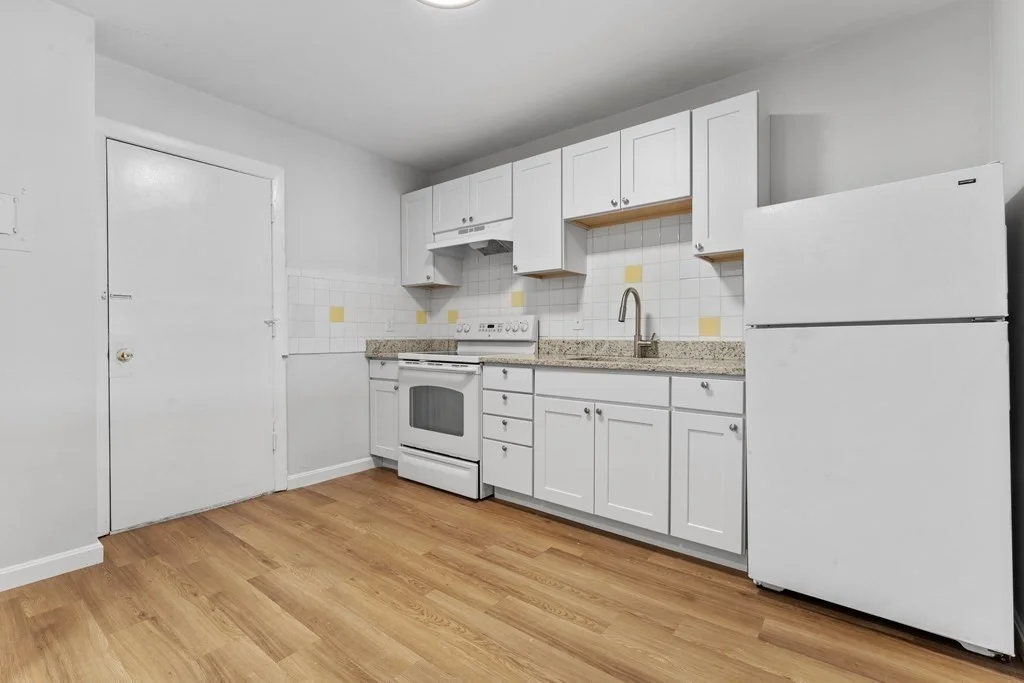 2 bed, 1 bath apartment for rent at 700 Cummins Hwy Unit 7, Mattapan — photo 2 of 17