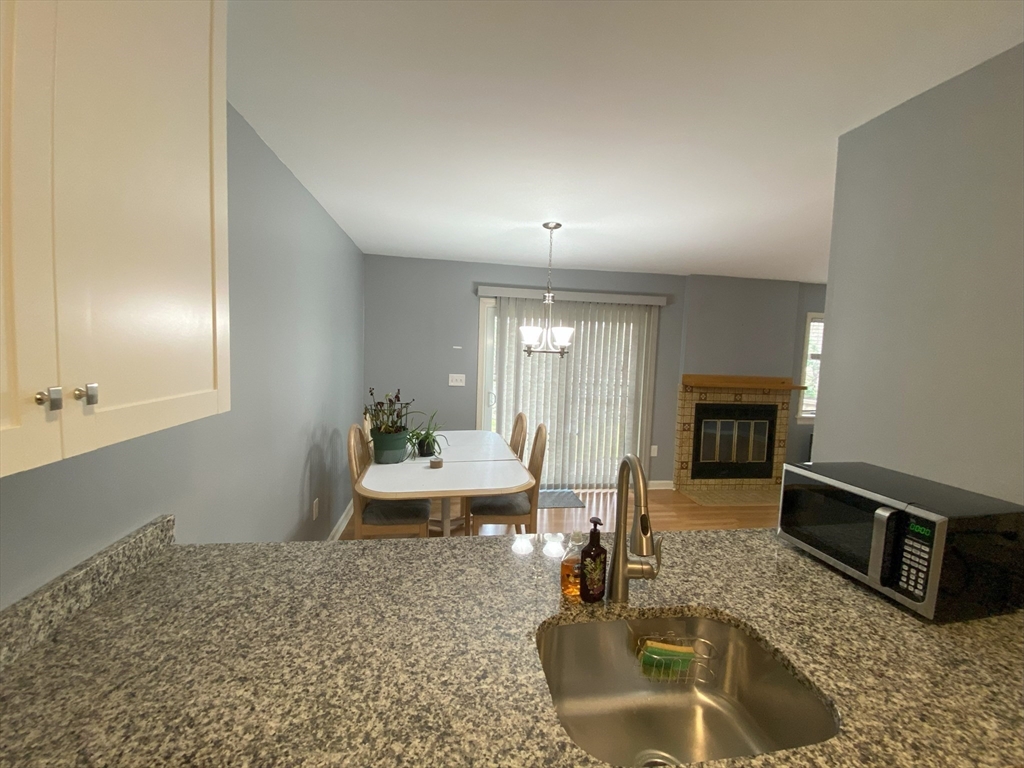 2 bed, 1 bath apartment for rent at 700 East St Unit G, Walpole — photo 5 of 17
