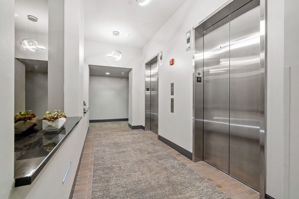 2 bed, 2 bath apartment for rent at 700 Harrison Ave Unit 305, South End — photo 23 of 31
