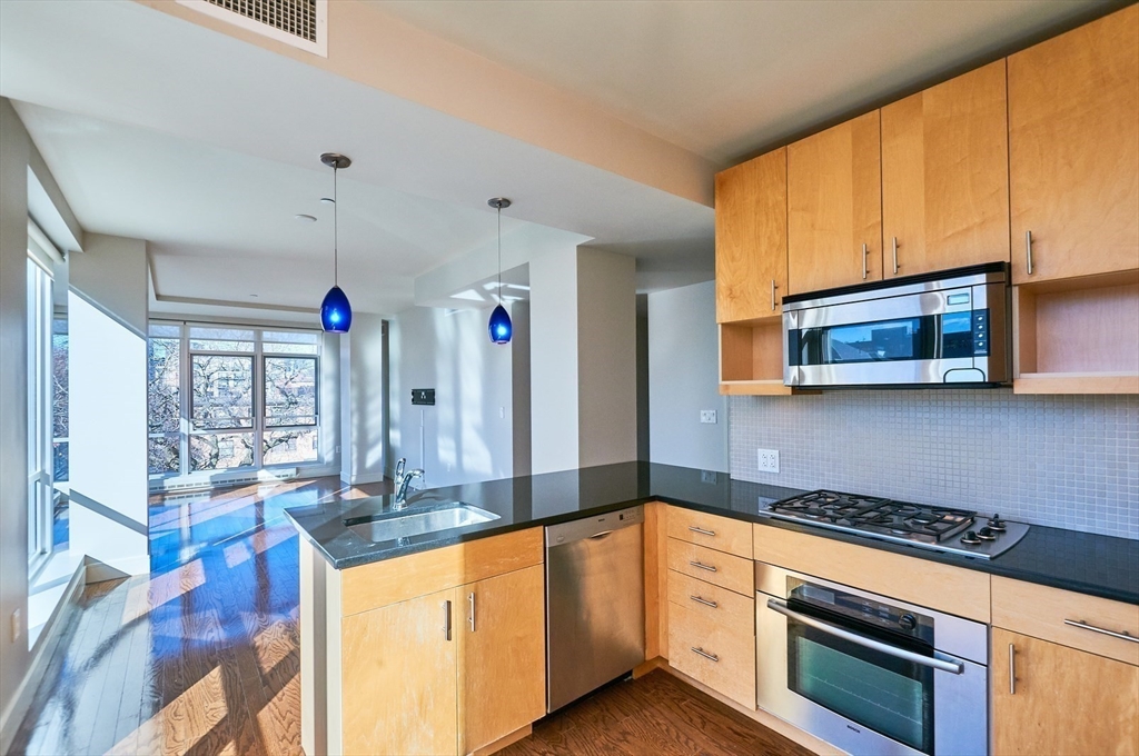2 bed, 2 bath apartment for rent at 700 Harrison Ave Unit 305, South End — photo 6 of 31
