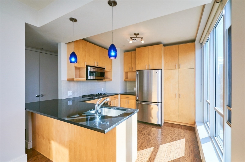 2 bed, 2 bath apartment for rent at 700 Harrison Ave Unit 305, South End — photo 4 of 31