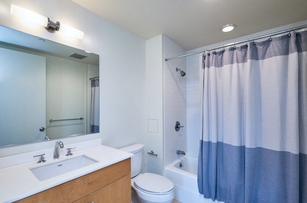 2 bed, 2 bath apartment for rent at 700 Harrison Ave Unit 305, South End — photo 12 of 31