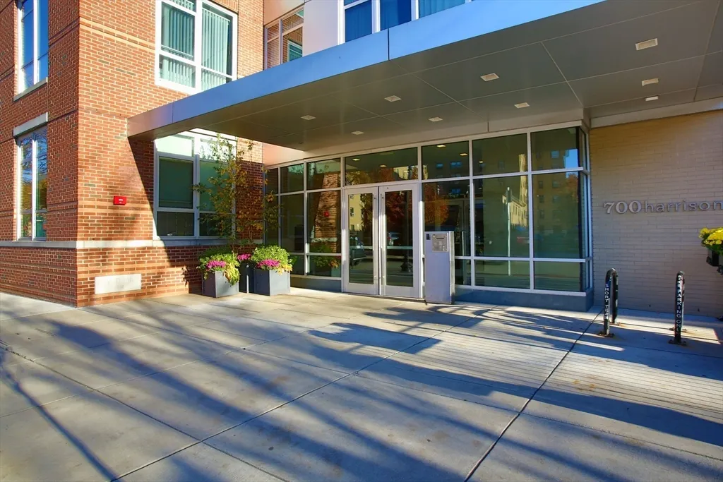 2 bed, 2 bath apartment for rent at 700 Harrison Ave Unit 404, South End — photo 9 of 24