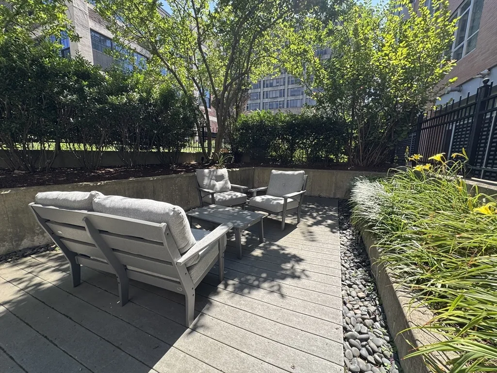 2 bed, 2 bath apartment for rent at 700 Harrison Ave Unit 404, South End — photo 17 of 24