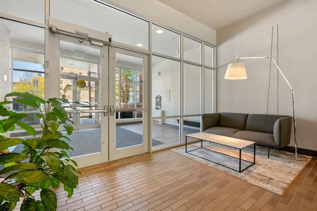 2 bed, 2 bath apartment for rent at 700 Harrison Ave Unit 404, South End — photo 10 of 24