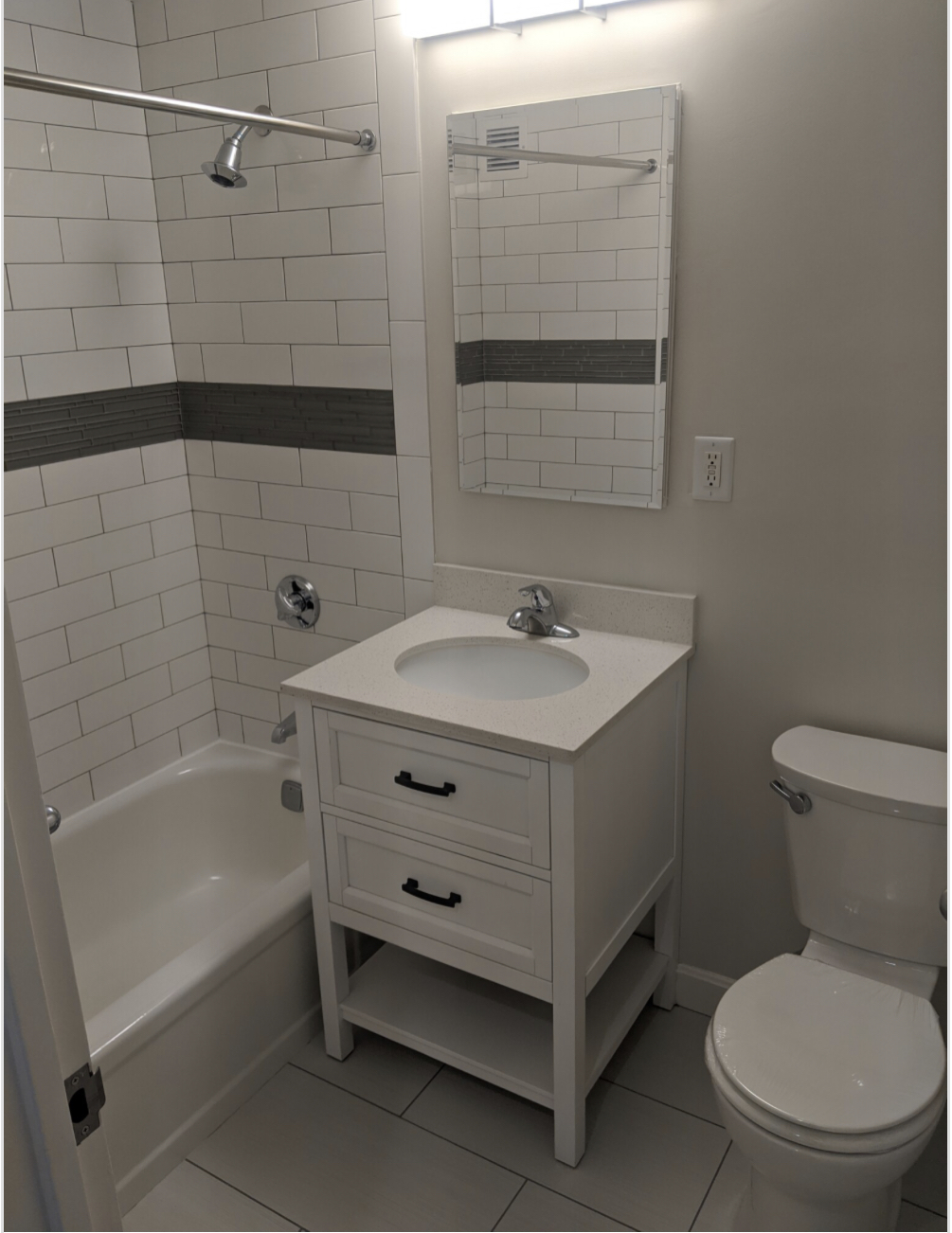 1 bed, 1 bath apartment for rent at 700 Huron Ave Unit 07G, Strawberry Hill — photo 4 of 7