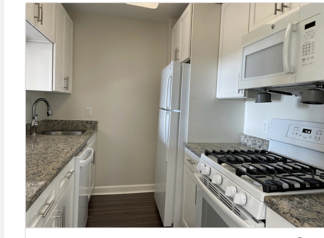 1 bed, 1 bath apartment for rent at 700 Huron Ave Unit 07G, Strawberry Hill — photo 1 of 7