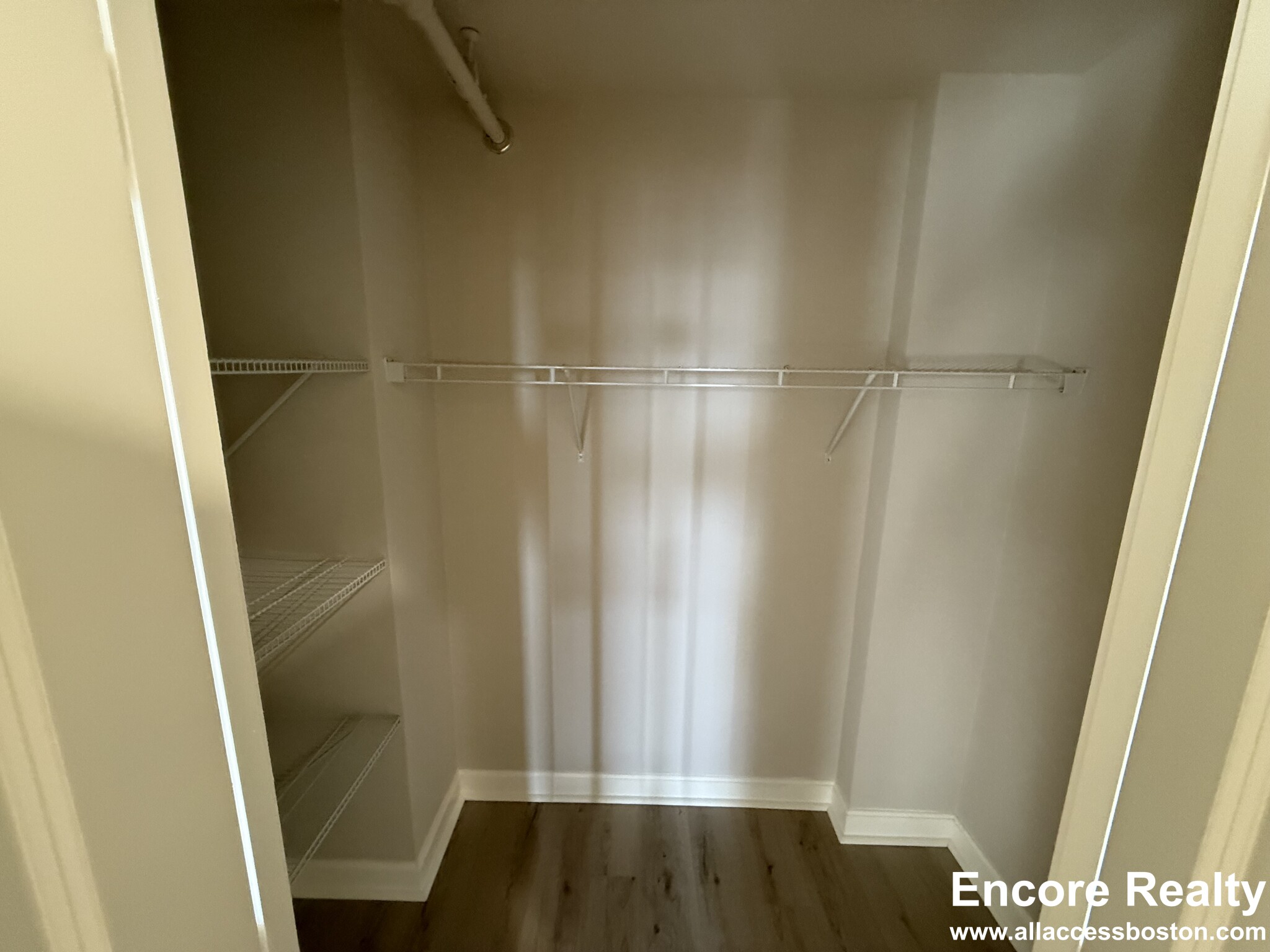 2 bed, 1 bath apartment for rent at 700 Huron Ave Unit 09M, Strawberry Hill — photo 9 of 14